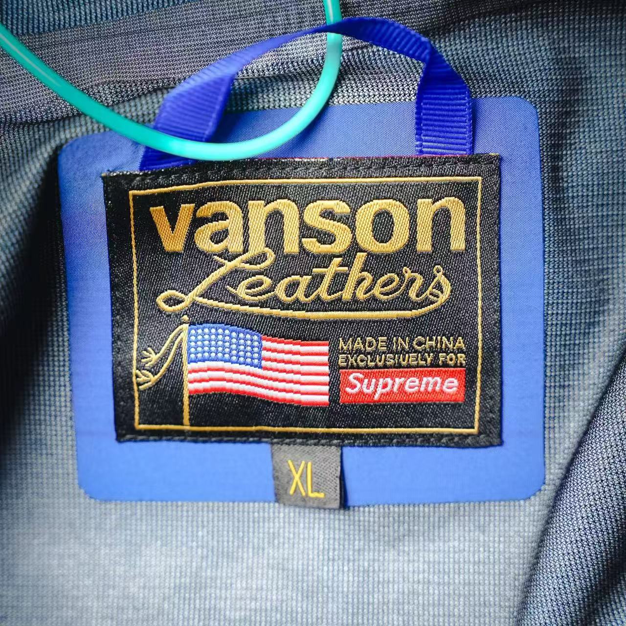 Veste extérieure en cuir Gore-Tex Suprême Vanson Royal